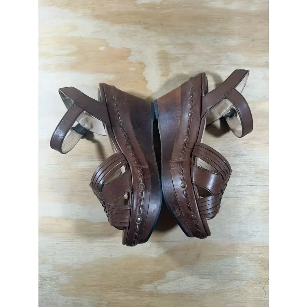 Frye brown wedge